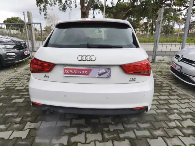 Audi A1 Sportback 2015 - 10900 EUR, 221000 km - AUTO.MOTO.pt - 221000km - foto 5 de 10