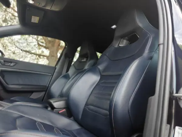 Cupra Ateca 2021 - 35499 EUR, 71500 km - AUTO.MOTO.pt - 71500km - foto 20 de 46