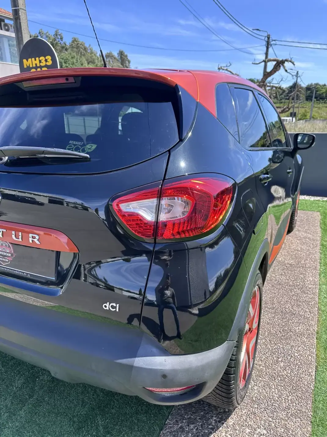 Renault Captur 2014 - 9900 EUR, 217000 km - AUTO.MOTO.pt - 217000km - foto 14 de 60