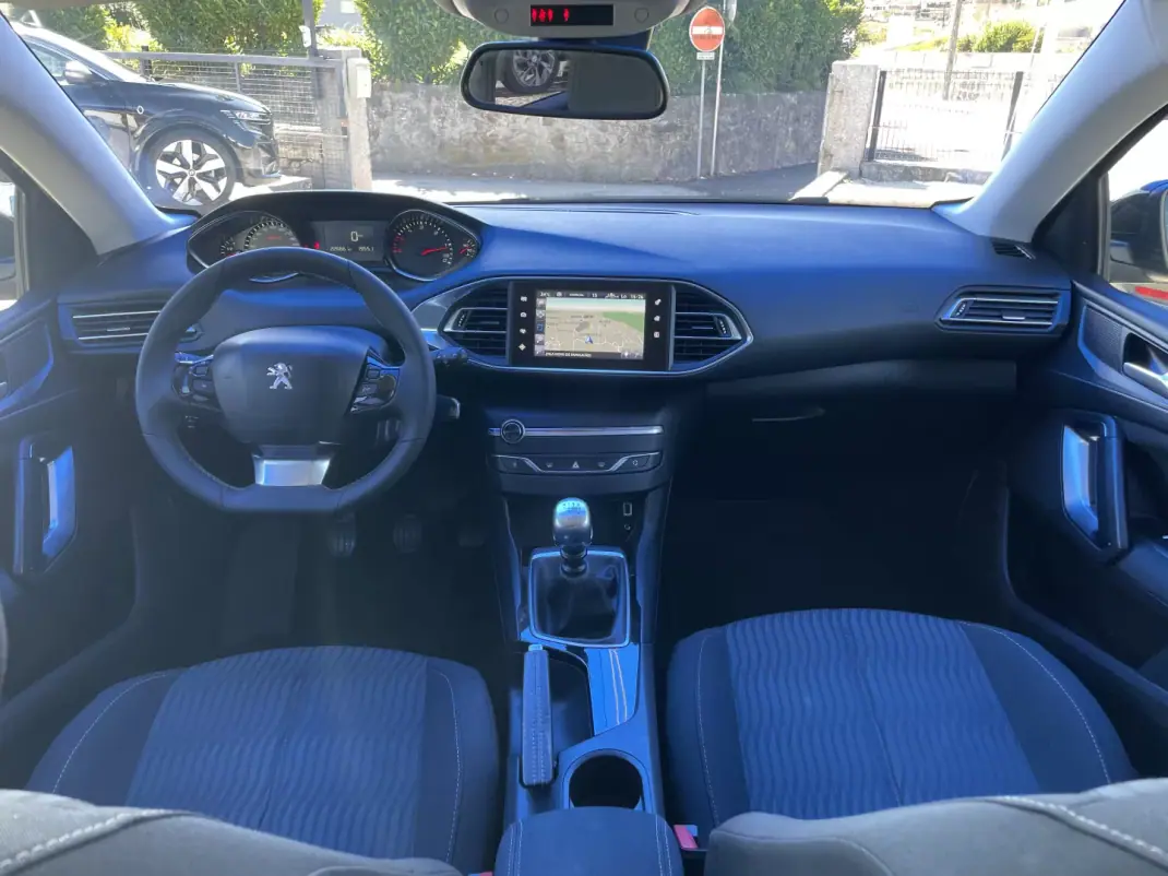 Peugeot 308 SW 2016 - 8450 EUR, 226460 km - 226460km - foto 19 de 29