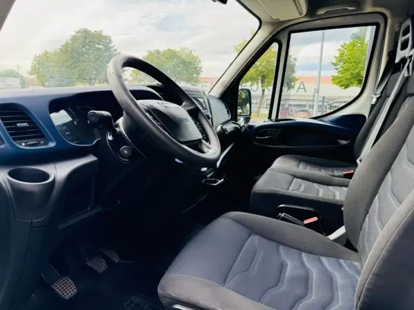 Iveco Daily 2019 - 23500 EUR, 190000 km - AUTO.MOTO.pt - 190000km - foto 13 de 23