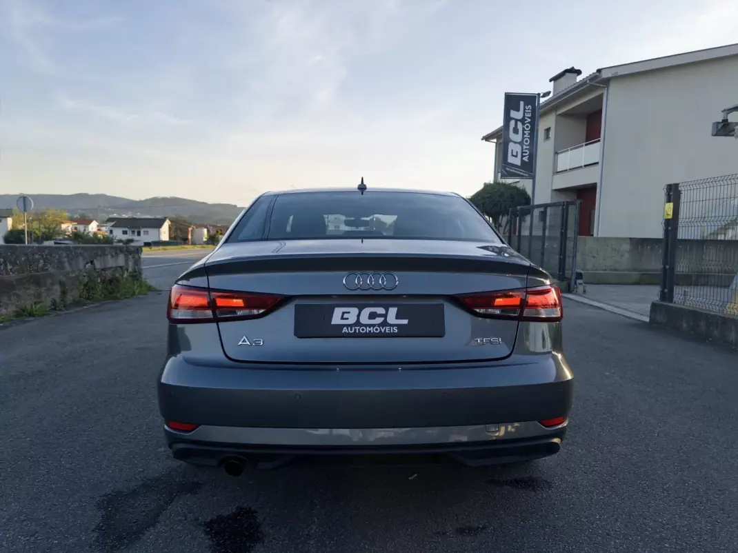 Audi A3 Limousine 2017 - 16990 EUR, 97000 km - AUTO.MOTO.pt - 97000km - foto 6 de 33