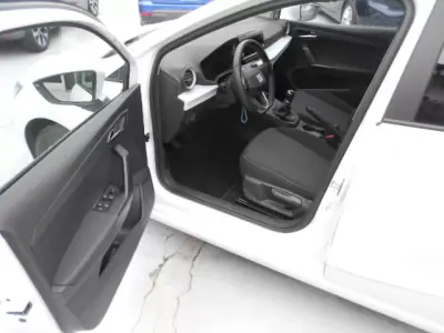 SEAT Ibiza 2025 - 17750 EUR, 17219 km - AUTO.MOTO.pt - 17219km - foto 10 de 13