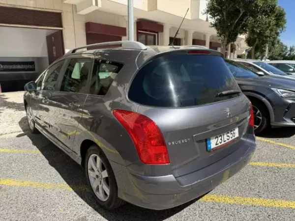 Peugeot 308 SW 2011 - 5900 EUR, 147177 km - AUTO.MOTO.pt - 147177km - foto 12 de 30