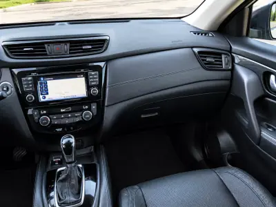 Nissan X-Trail 2017 - 18990 EUR, 179000 km - 179000km - foto 41 de 54