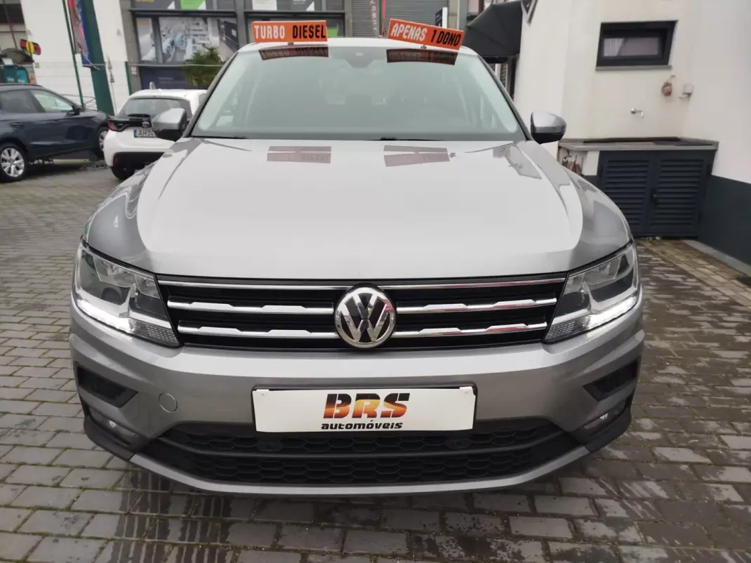 Volkswagen Tiguan Allspace 2021 - 31450 EUR, 108015 km - AUTO.MOTO.pt - 108015km - foto 1 de 20