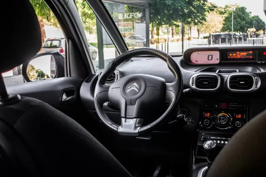 Citroën C3 Picasso 2017 - 7450 EUR, 79899 km - AUTO.MOTO.pt - 79899km - foto 24 de 27