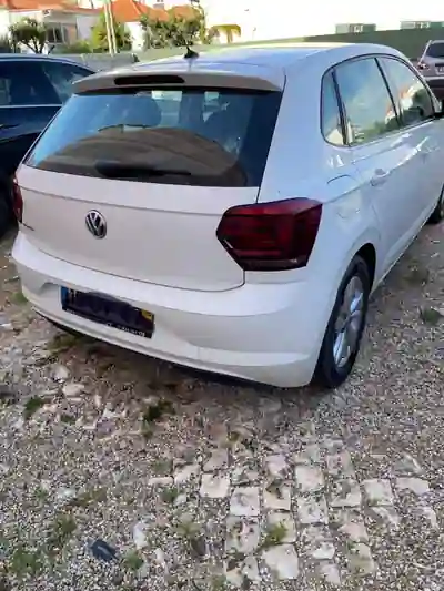 Volkswagen Polo 2018 - 10500 EUR, 85000 km - 85000km - foto 2 de 11
