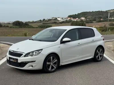 Peugeot 308 2017 - 11950 EUR, 75000 km - foto 2 de 16