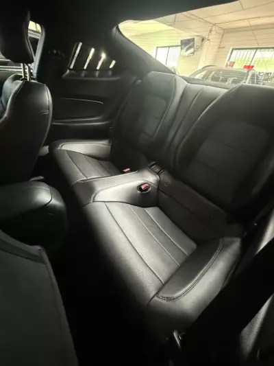 Ford Mustang 2017 - 34900 EUR, 198000 km - AUTO.MOTO.pt - 198000km - foto 12 de 16