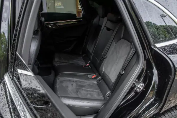 Porsche Macan 2018 - 54990 EUR, 99798 km - AUTO.MOTO.pt - 99798km - foto 32 de 45