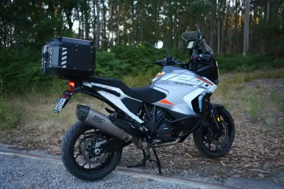 KTM 1290 Super Adventure 2023 - 17990 EUR, 32000 km - AUTO.MOTO.pt - 32000km - foto 33 de 46