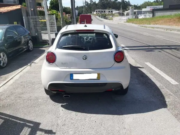 Alfa Romeo MiTo 2018 - 8000 EUR, 234180 km - AUTO.MOTO.pt - 234180km - foto 9 de 46