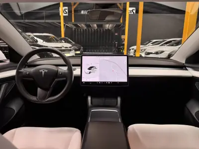 Tesla Model 3 2021 - 28990 EUR, 36500 km - AUTO.MOTO.pt - 36500km - foto 11 de 22