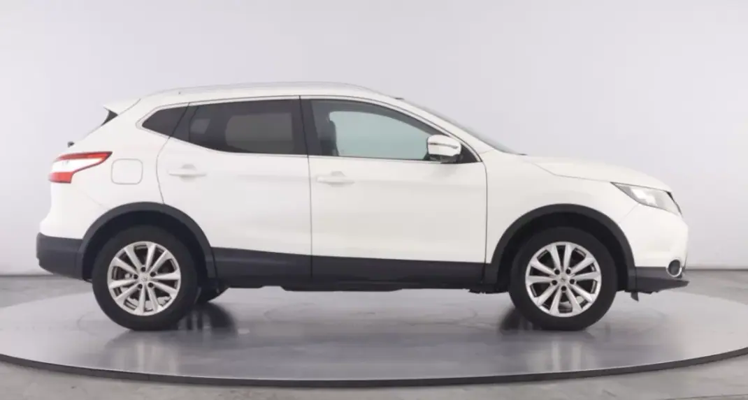 Nissan Qashqai 2017 - 16999 EUR, 99109 km - AUTO.MOTO.pt - 99109km - foto 1 de 7