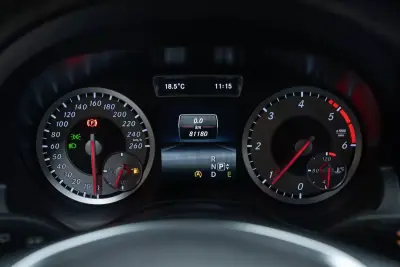 Mercedes-Benz A 180 2015 - 16950 EUR, 81000 km - AUTO.MOTO.pt - 81000km - foto 22 de 36