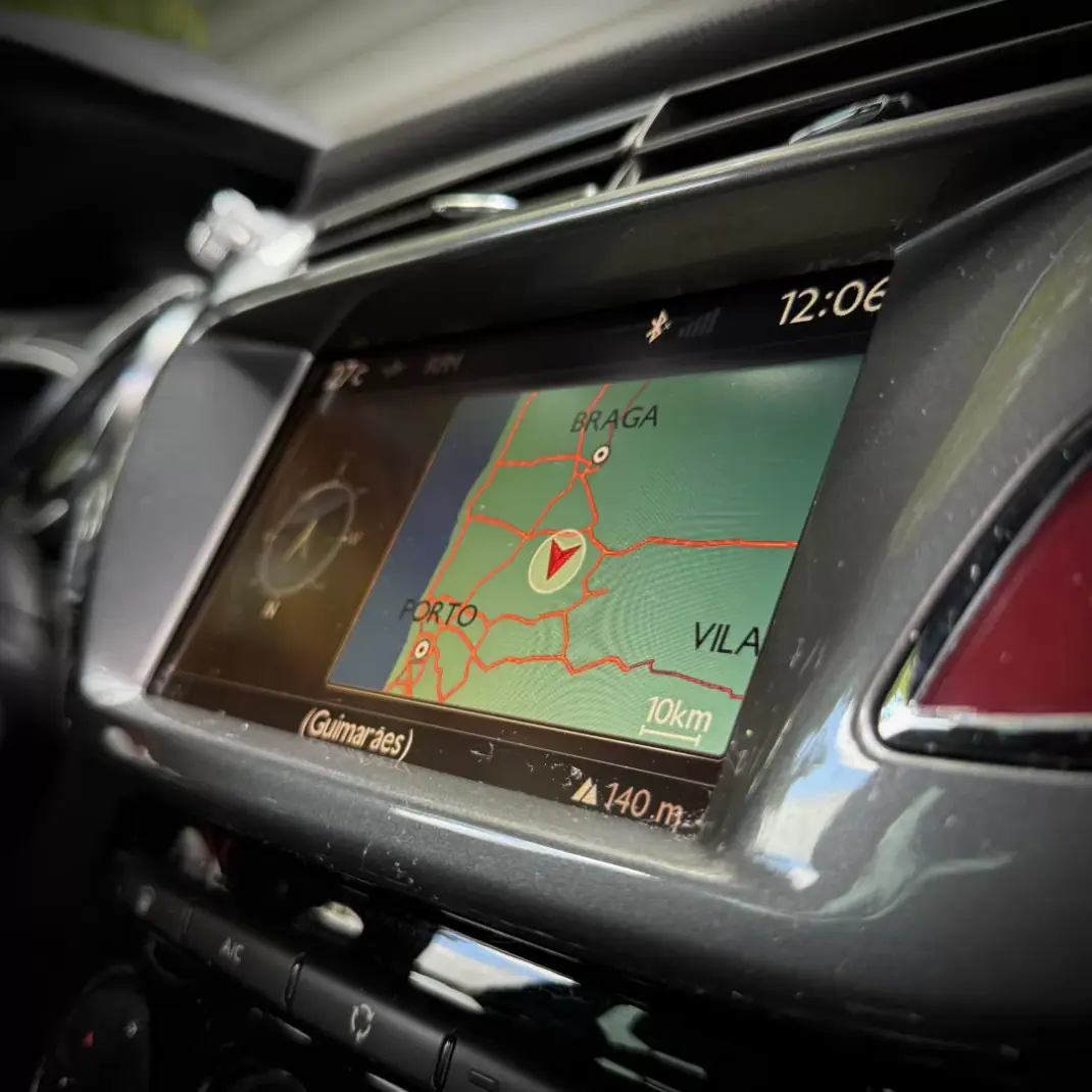 DS DS3 2014 - 11900 EUR, 94000 km - 94000km - foto 6 de 14