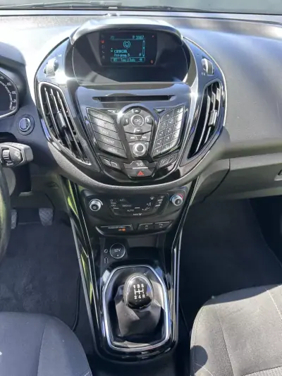 Ford B-Max 2017 - 9900 EUR, 130000 km - AUTO.MOTO.pt - 130000km - foto 40 de 53