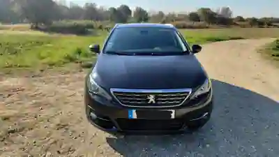 Peugeot 308 SW 2019 — foto 2 de 15