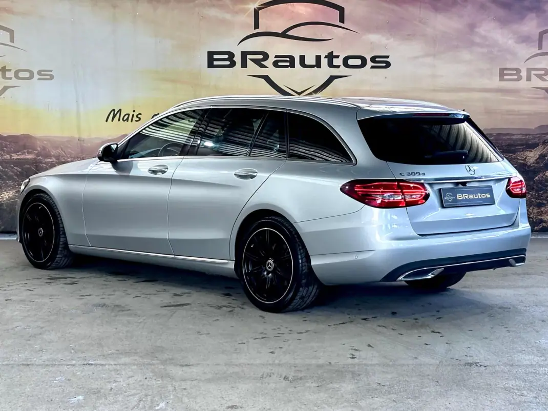 Mercedes-Benz C 300 2019 - 25900 EUR, 228972 km - AUTO.MOTO.pt - 228972km - foto 6 de 35