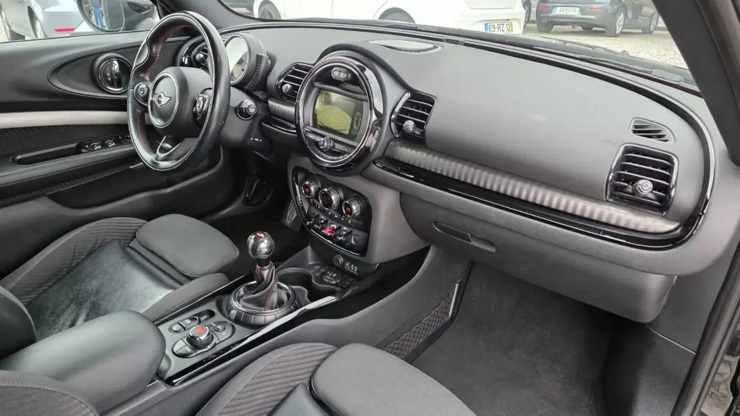 MINI Clubman 2016 - 15990 EUR, 186000 km - AUTO.MOTO.pt - 186000km - foto 21 de 29
