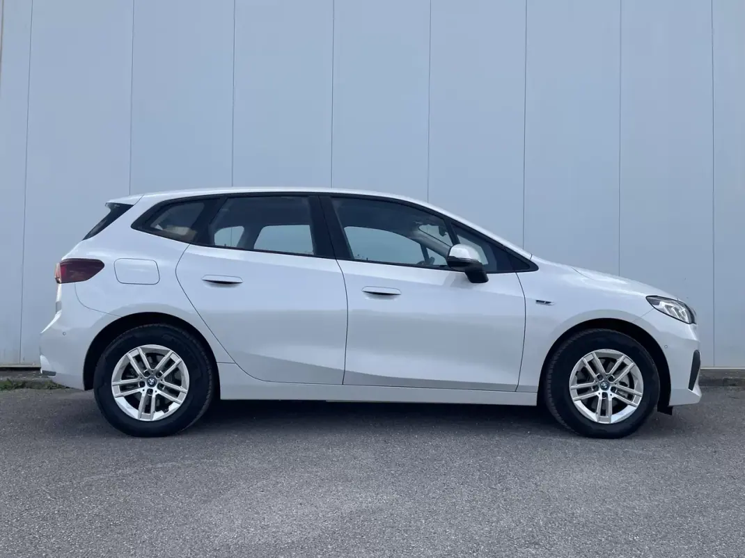 BMW 225xe Active Tourer 2023 - 28900 EUR, 114998 km - AUTO.MOTO.pt - 114998km - foto 5 de 11