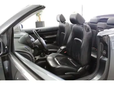 Volkswagen New Beetle Cabriolet 2007 - 7990 EUR, 161340 km - AUTO.MOTO.pt - 161340km - foto 11 de 19