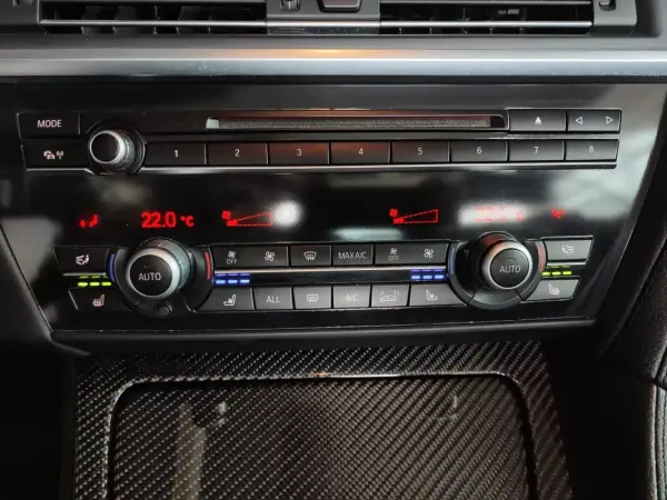 BMW M6 2012 - 63500 EUR, 155000 km - AUTO.MOTO.pt - 155000km - foto 34 de 49