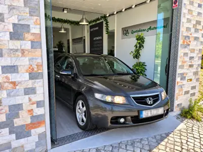 Honda Accord 2004 - 6990 EUR, 184111 km - 184111km - foto 1 de 28