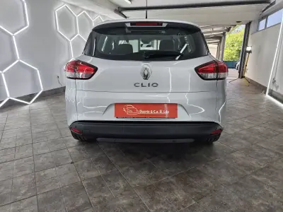Renault Clio Sport Tourer 2019 - 8650 EUR, 259539 km - AUTO.MOTO.pt - 259539km - foto 11 de 24