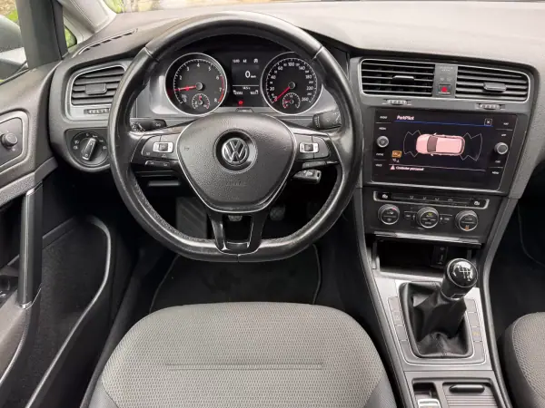 Volkswagen Golf 2017 - 14500 EUR, 123332 km - AUTO.MOTO.pt - 123332km - foto 9 de 26