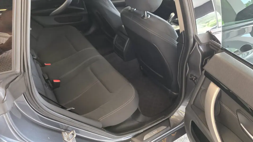 BMW 418 Gran Coupé 2015 - 16900 EUR, 272963 km - AUTO.MOTO.pt - 272963km - foto 48 de 64