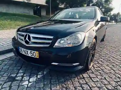 Mercedes-Benz C 180 2013 - 15000 EUR, 164000 km - 164000km - foto 2 de 15