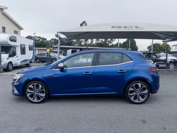 Renault Mégane 2018 - 15990 EUR, 117000 km - AUTO.MOTO.pt - 117000km - foto 4 de 48