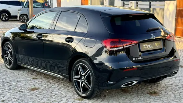 Mercedes-Benz A 250e 2022 — foto 3 de 56