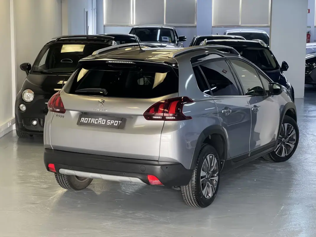 Peugeot 2008 2018 - 11990 EUR, 110000 km - 110000km - foto 4 de 36