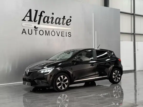Renault Clio 2023 - 17990 EUR, 41700 km - AUTO.MOTO.pt - 41700km - foto 10 de 15