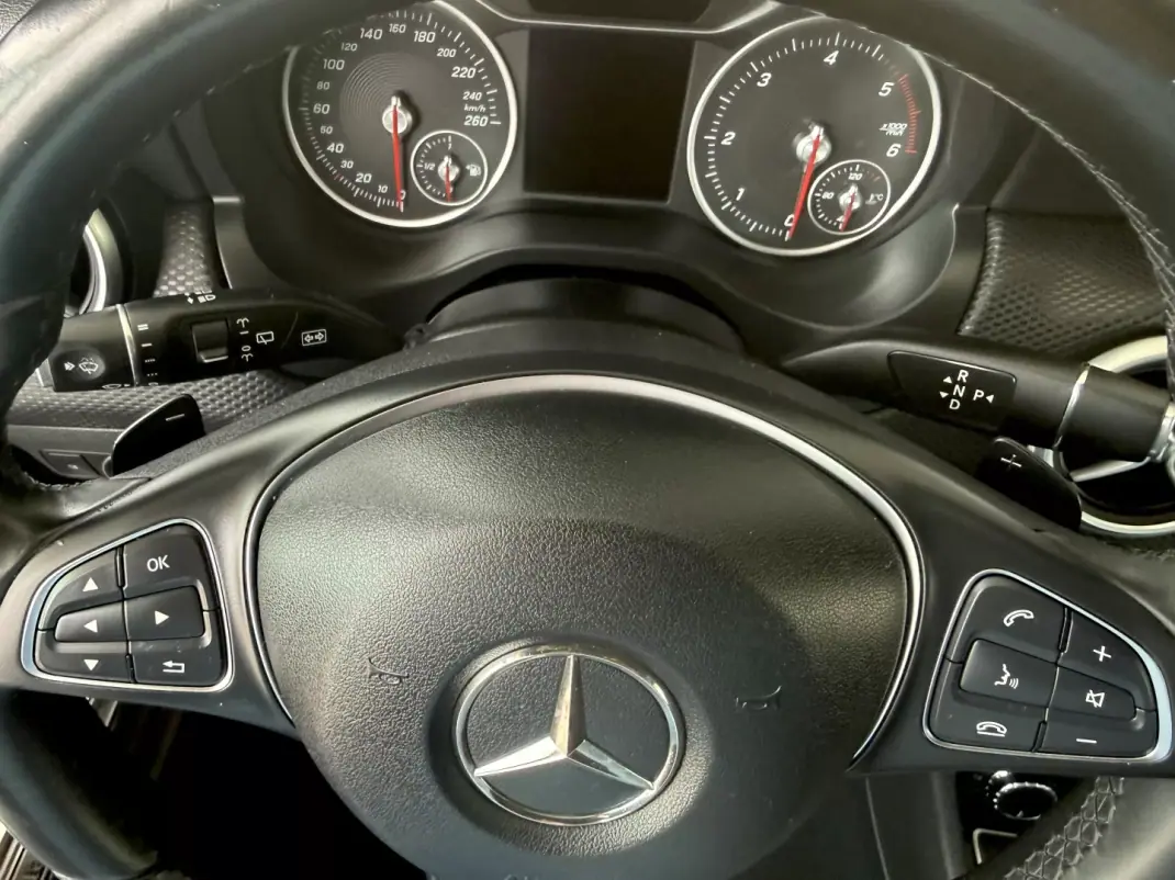 Mercedes-Benz A 180 2015 - 15999 EUR, 219500 km - AUTO.MOTO.pt - 219500km - foto 76 de 110