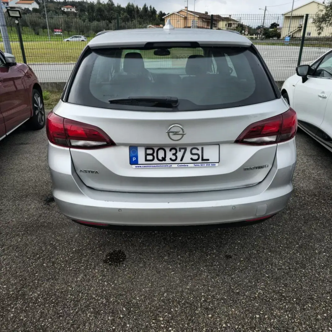 Opel Astra Sports Tourer 2022 - 11850 EUR, 149283 km - AUTO.MOTO.pt - 149283km - foto 2 de 5