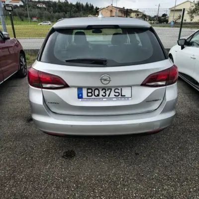 Opel Astra Sports Tourer 2022 - 11850 EUR, 149283 km - AUTO.MOTO.pt - 149283km - foto 2 de 5