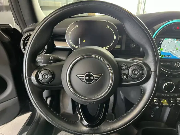 MINI Electric 2020 - 18900 EUR, 56462 km - AUTO.MOTO.pt - 56462km - foto 8 de 24