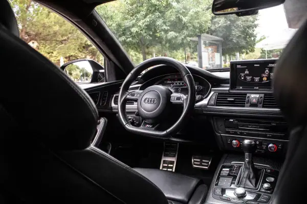 Audi RS6 Avant 2013 - 59900 EUR, 109461 km - AUTO.MOTO.pt - 109461km - foto 35 de 46