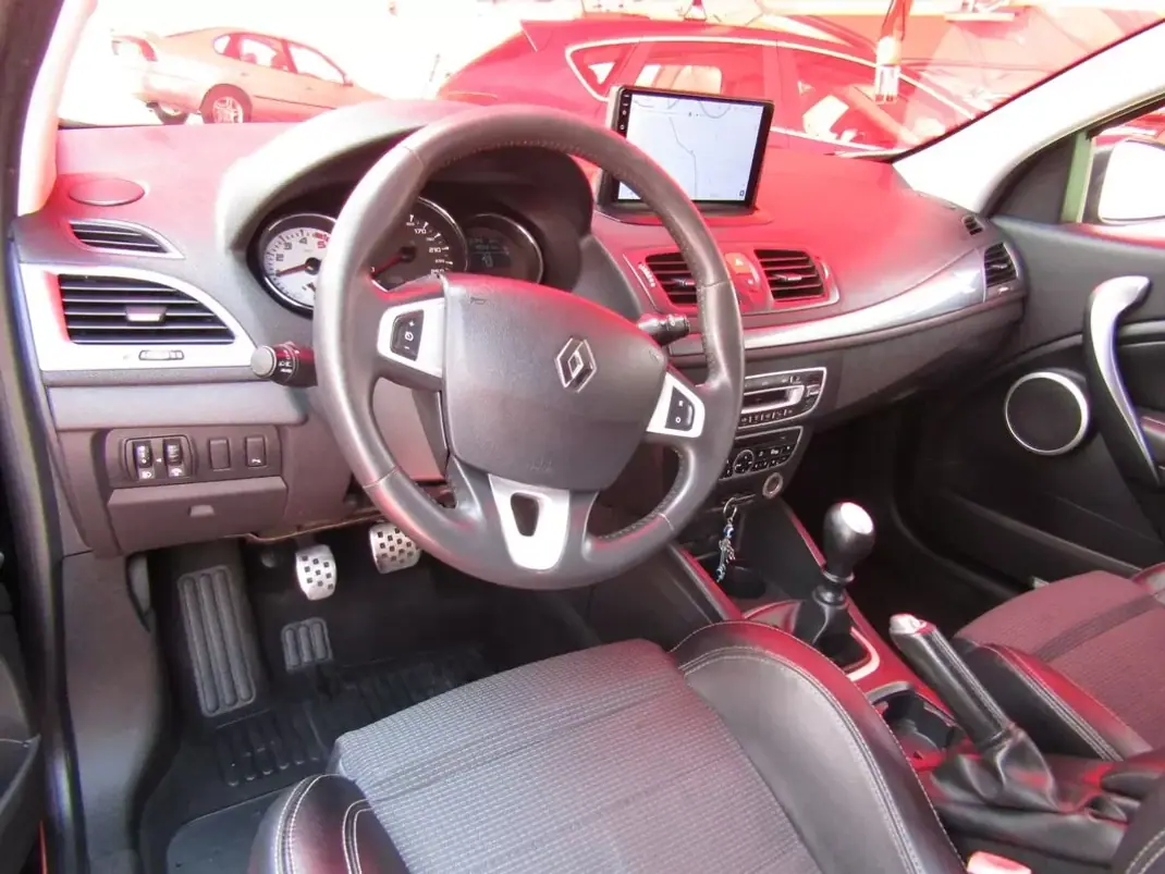Renault Mégane Coupe 2010 - 9949 EUR, 225100 km - 225100km - foto 18 de 41