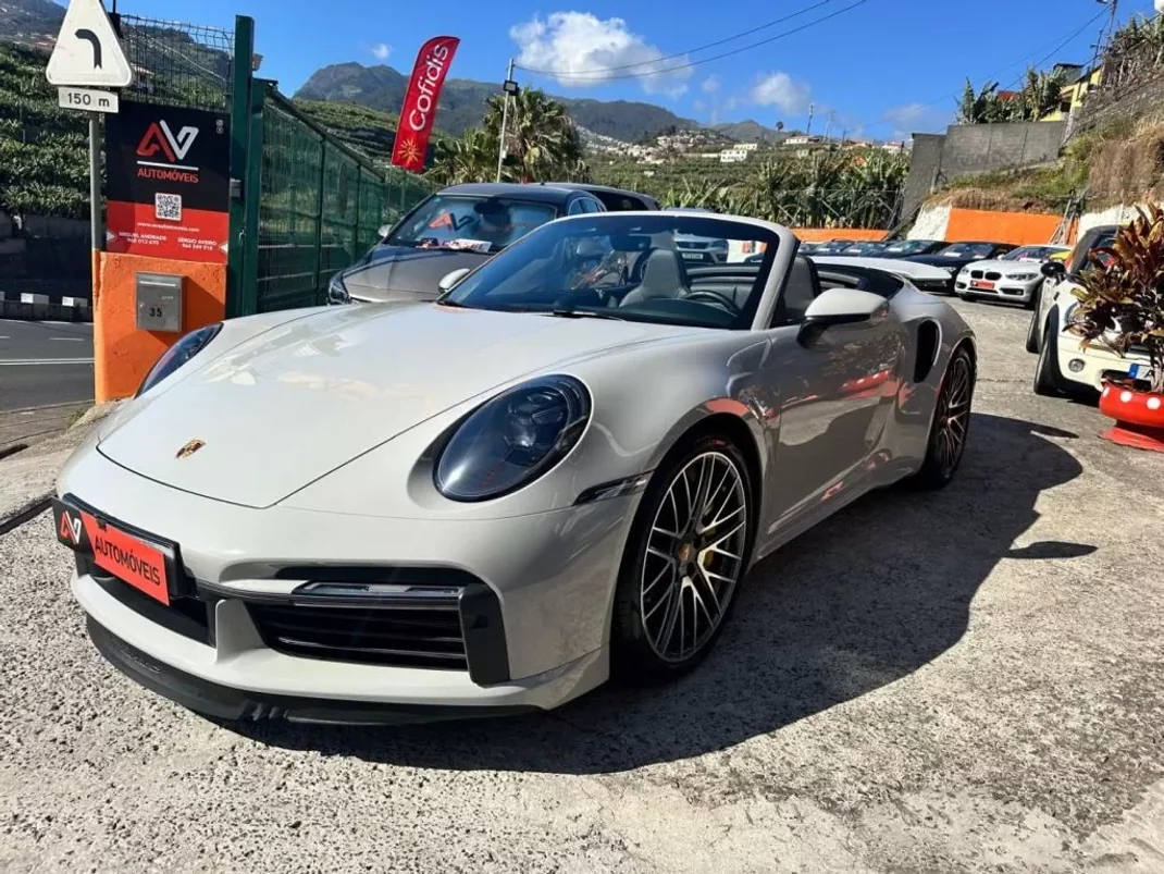 Porsche 992 2021 - 285000 EUR, 14800 km - 14800km - foto 5 de 17