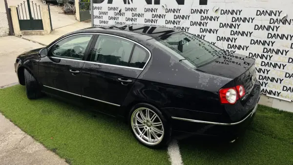 Volkswagen Passat 2005 - 7250 EUR, 220000 km - AUTO.MOTO.pt - 220000km - foto 2 de 7