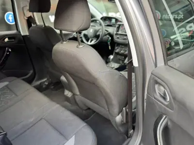Peugeot 2008 2019 - 13900 EUR, 39416 km - AUTO.MOTO.pt - 39416km - foto 18 de 20