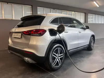 Mercedes-Benz GLA 250 2022 - 31400 EUR, 142300 km - 142300km - foto 7 de 12