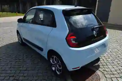 Renault Twingo 2024 - 13000 EUR, 28000 km - AUTO.MOTO.pt - 28000km - foto 5 de 12