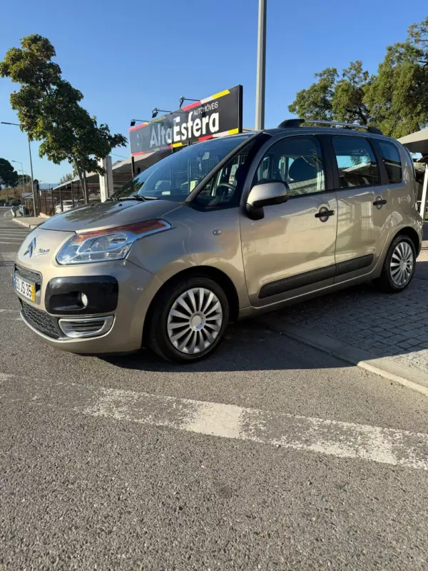 Citroën C3 Picasso 2010 - 10900 EUR, 187511 km - AUTO.MOTO.pt - 187511km - foto 2 de 31