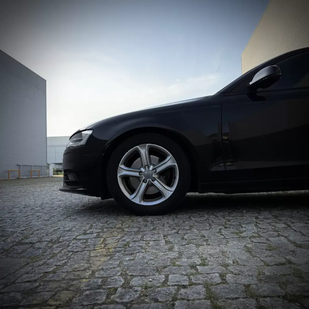 Audi A4 Avant 2012 - 13900 EUR, 258000 km - 258000km - foto 3 de 15